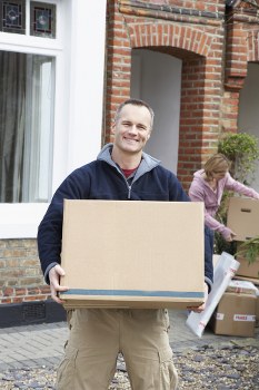 Man with van removal service for apartment moves in Spain