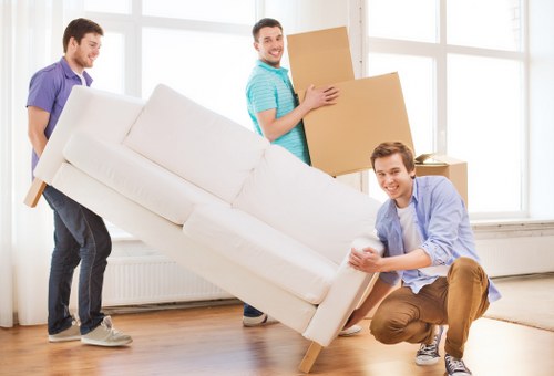 Van-based moving service for local relocations in Spain