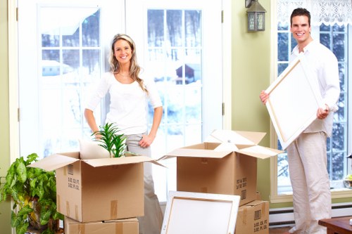 Example of a villa relocation with furniture and boxes